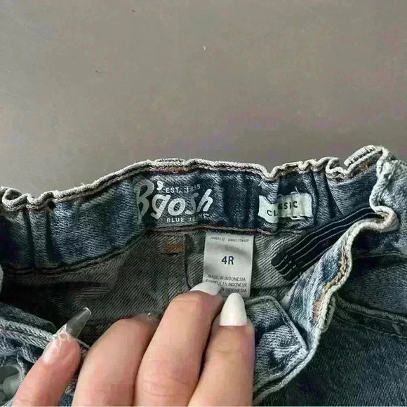 Oshkosh B'GOSH Jeans 👖 Size 4 kids - Picture 2 of 7